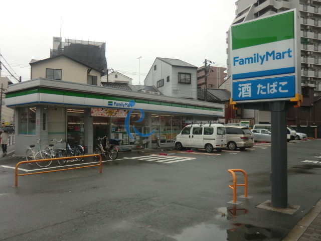 コンビニ　ファミリーマート新今里三丁目店（コンビニ）まで467m