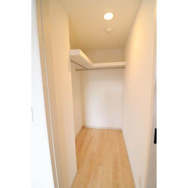 収納　写真は同タイプ住居です。