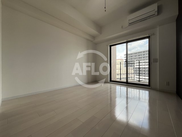 居室・リビング　Luxe新大阪南　リビング