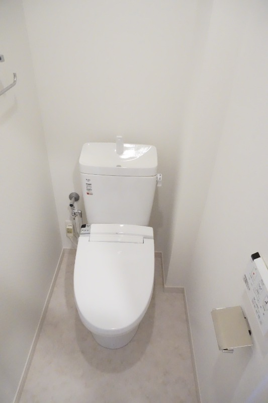 トイレ　別号室