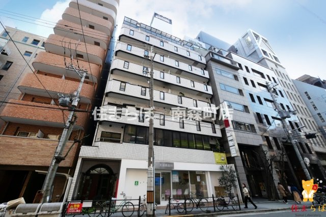 建物外観　「見ないで終わるには、惜しすぎる。」