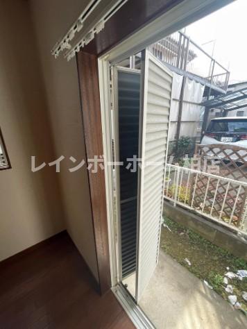 バルコニー　バルコニーがあります