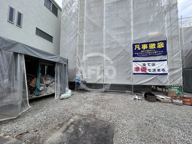 エントランス　スペチアーレ小松　エントランス