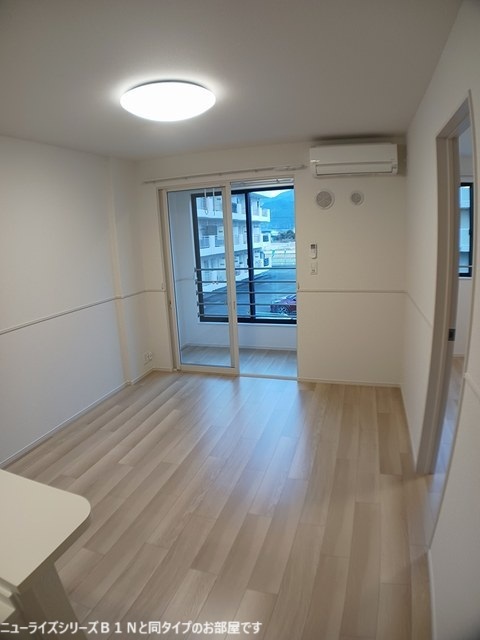 居室・リビング　同タイプのお部屋になります