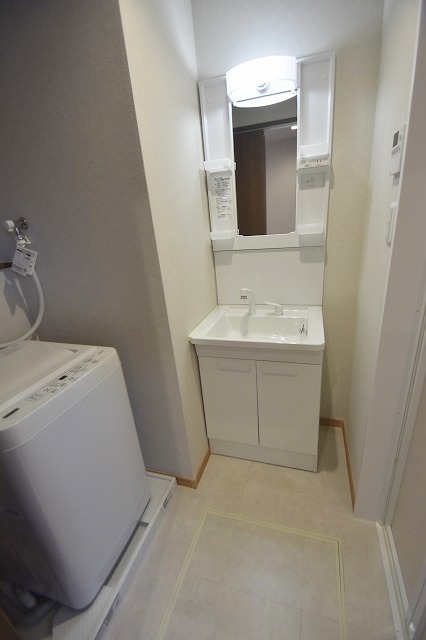 洗面設備　シャンプードレッサー・洗濯機