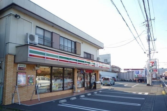 コンビニ　セブンイレブン大仁田京店（コンビニ）まで550m