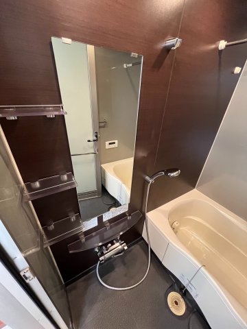 バス・シャワールーム　※別部屋参考写真