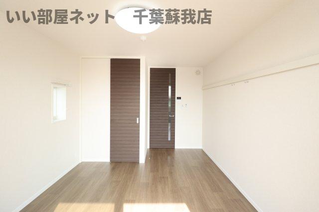 居室・リビング　こちらの居間で趣味の時間をお楽しみください