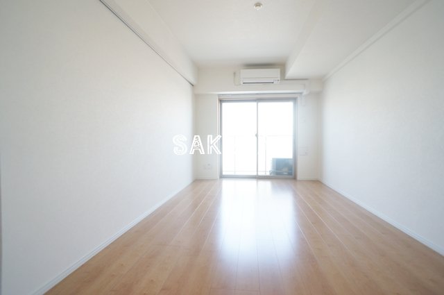 居室・リビング　こちらのリビングで趣味の時間をお楽しみください♪