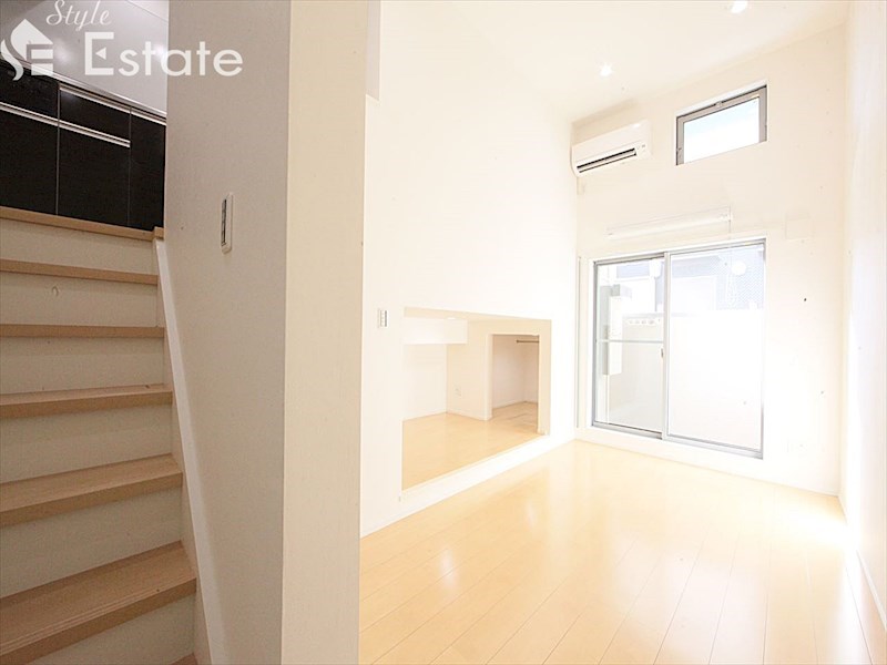 居室・リビング　内装