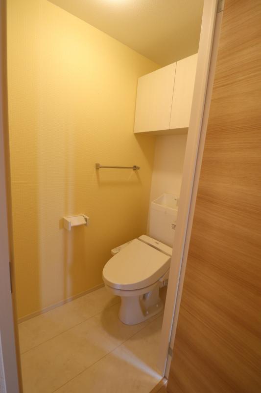 トイレ　温水洗浄暖房便座トイレ