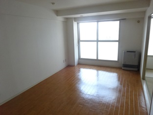 居室・リビング　同タイプ内観です