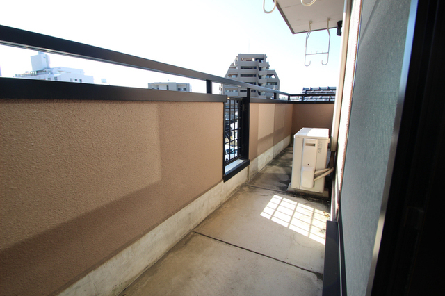 バルコニー　※別室の参考写真の為、現況優先です。