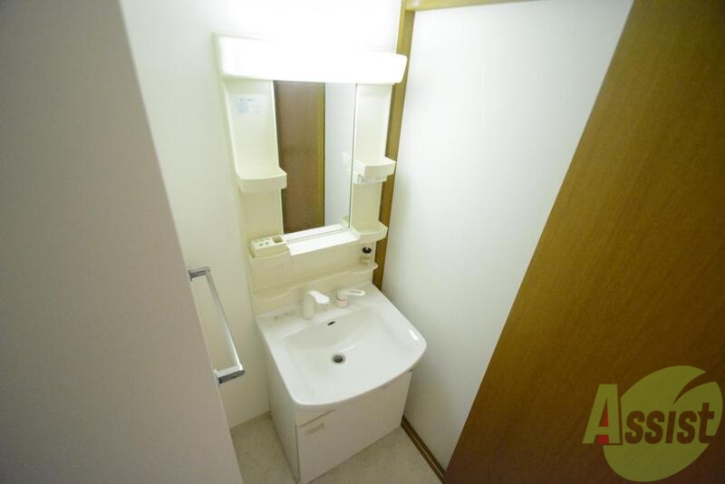 洗面設備　独立洗面台です