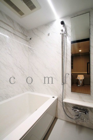 バス・シャワールーム　バスルーム