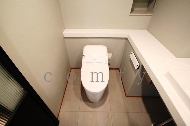 トイレ　ウォシュレット付きトイレ