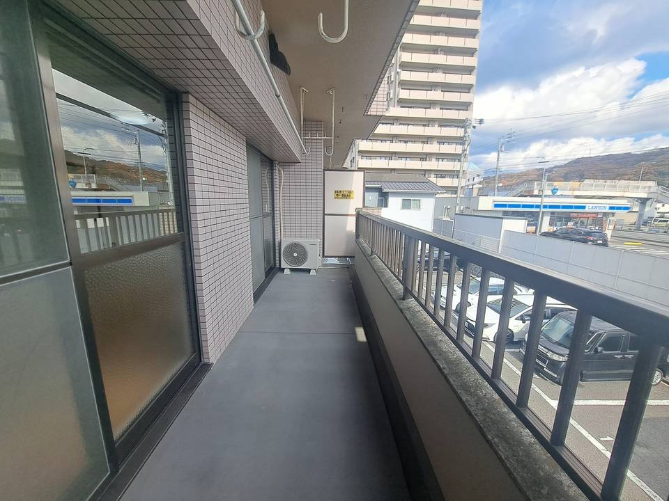 バルコニー　バルコニー