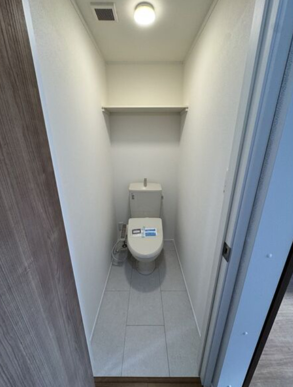 トイレ　温水洗浄便座