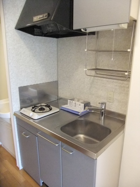 キッチン　※室内写真は同間取りの別号室の写真です。