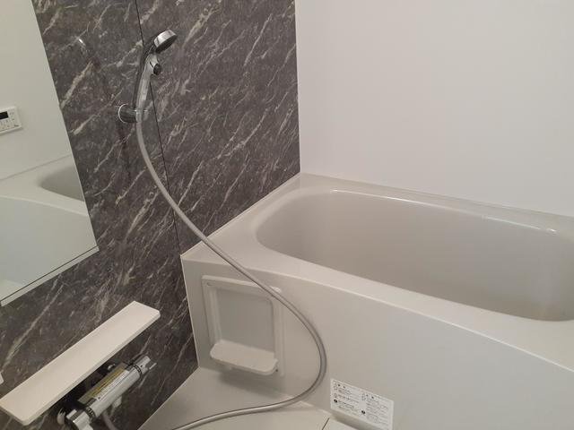 バス・シャワールーム　きれいなお風呂です