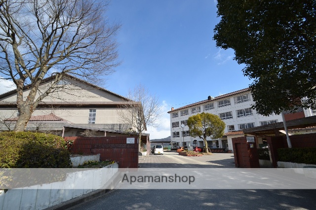 中学校　東広島市立松賀中学校（中学校）まで969m