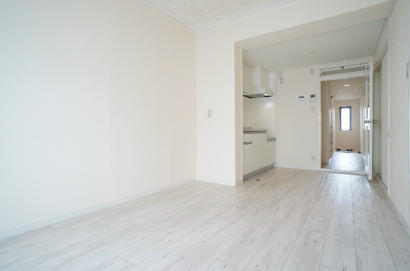 居室・リビング　※同タイプ103号室の参考写真です★（実際のお部屋とは異なり