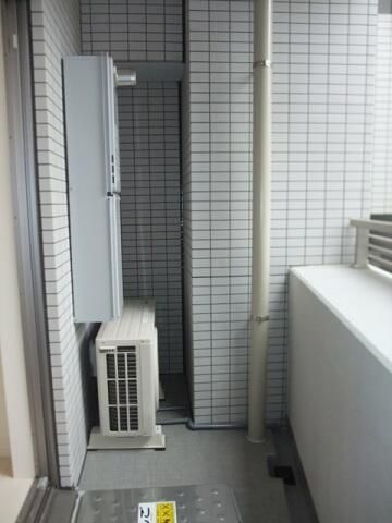 バルコニー　★洗濯物を干すスペース充分に取れます★