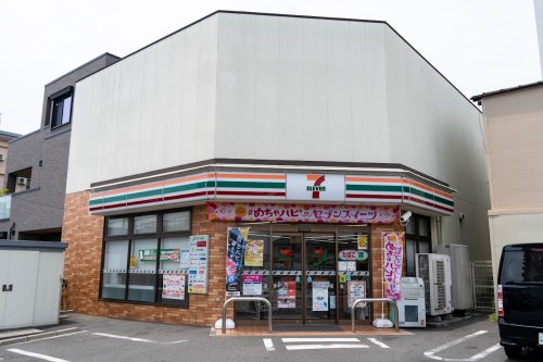 コンビニ　セブンイレブン 板橋東山町店（コンビニ）まで268m