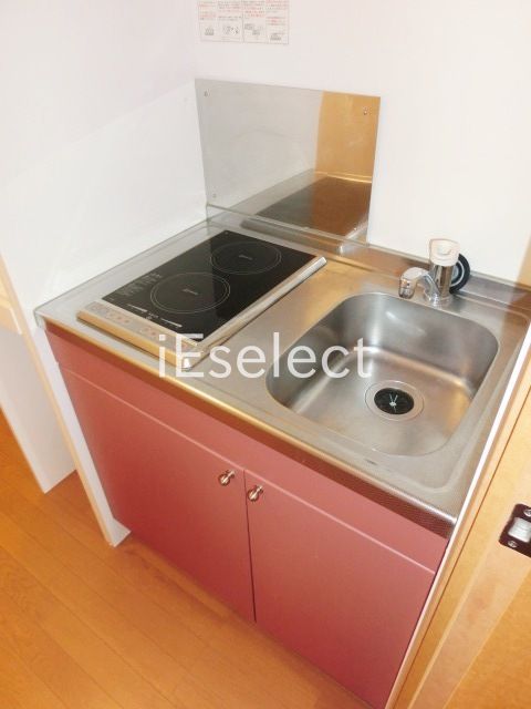 キッチン　コンパクトな２口キッチン。