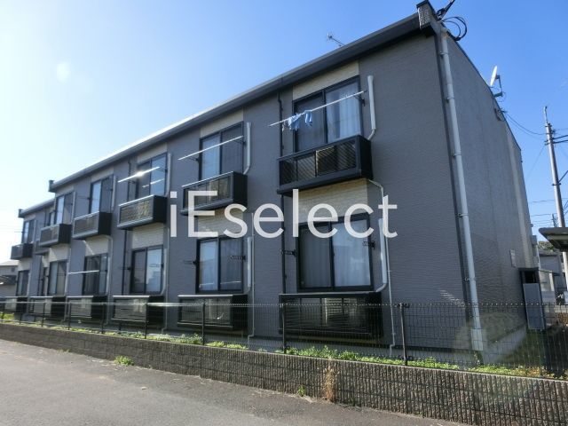 建物外観　前面道路で日当たり良好