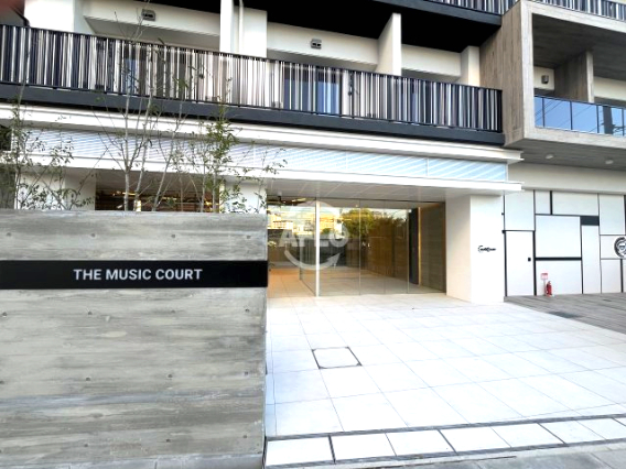 エントランス　THE MUSIC COURT　エントランス