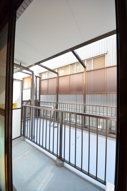 バルコニー　★窓から見える風景は…★