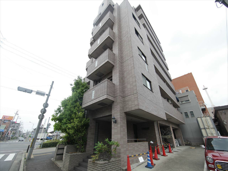 建物外観　外観　オートロック付　外壁タイル張り　エレベーター完備