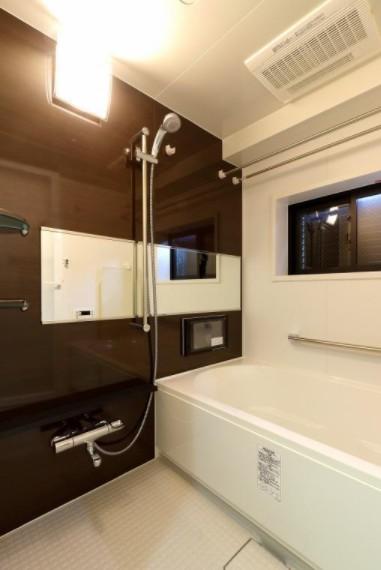 バス・シャワールーム　☆ゆっくりくつろげるお風呂☆