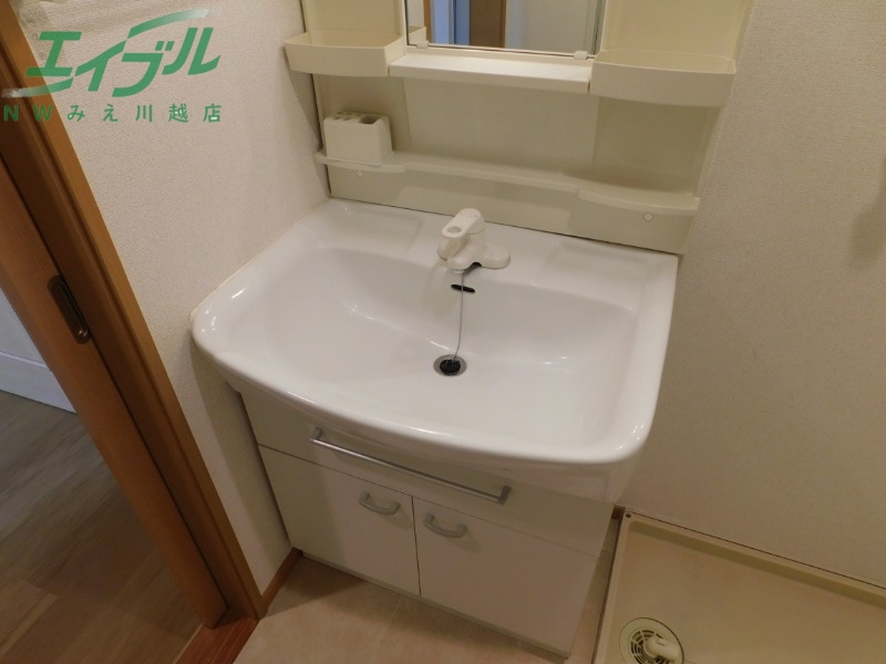 洗面設備　同タイプ反転