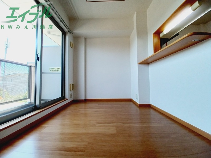 居室・リビング　同タイプ反転