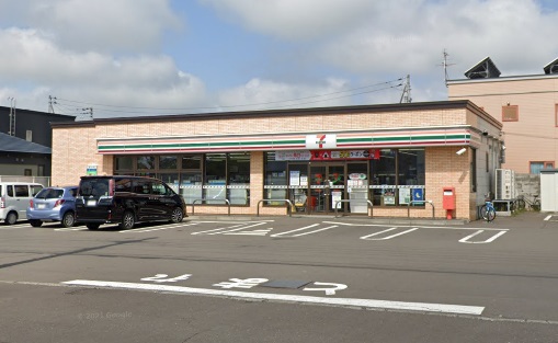 コンビニ　セブン－イレブン恵庭和光町店（コンビニ）まで574m