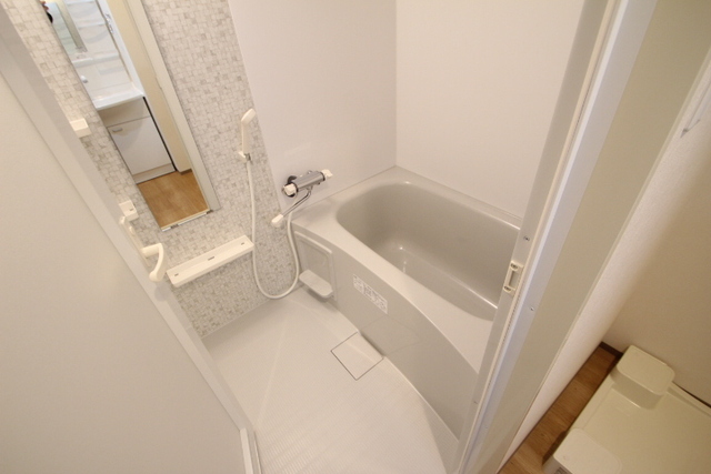 バス・シャワールーム　写真は別号室のものです。