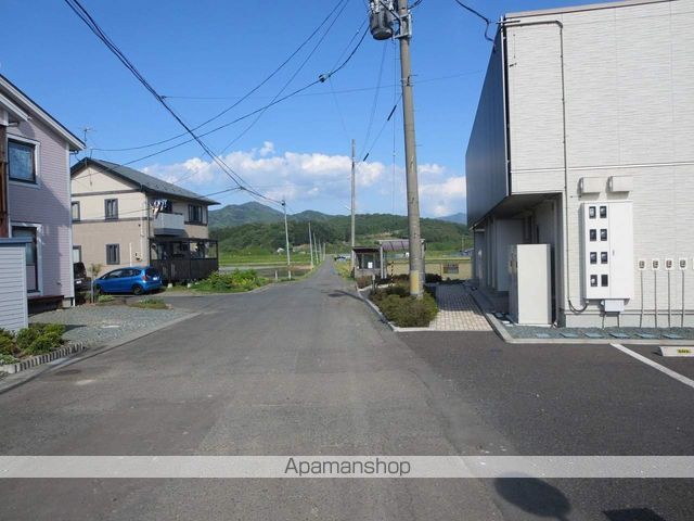 その他　前面道路（その他）まで0m