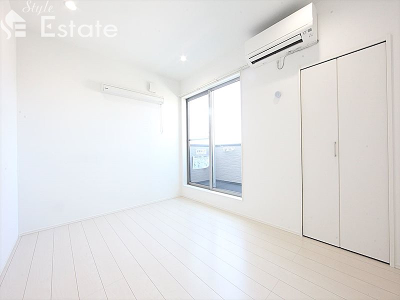 居室・リビング　内装