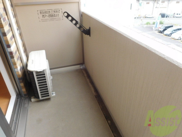 バルコニー　洗濯物も乾きますよ