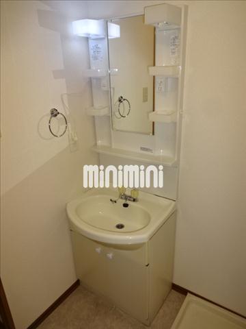 洗面設備　使いやすい独立洗面です