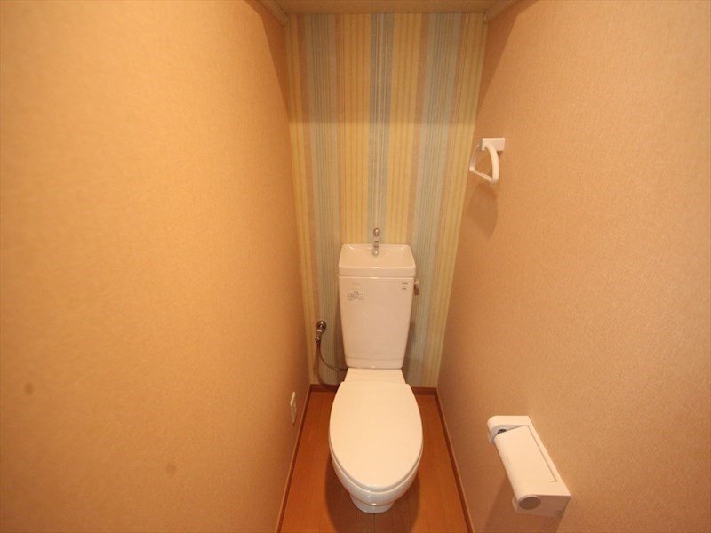 トイレ　洋式トイレ（温水洗浄便座設置可）