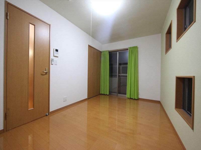 その他　洋室7.5帖　クローゼット付（収納充実してます）