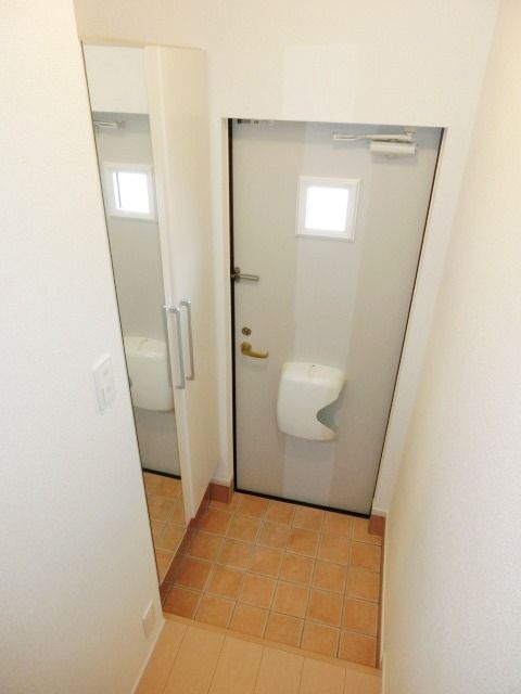 玄関　たっぷりシューズボックス