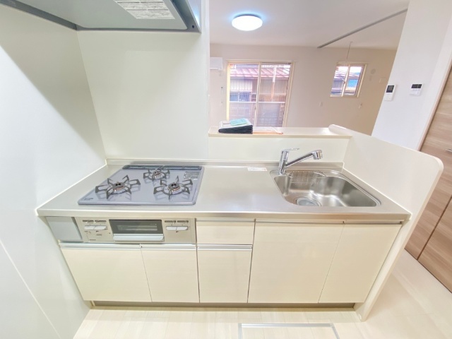 キッチン　同物件別室のイメージ画像となります