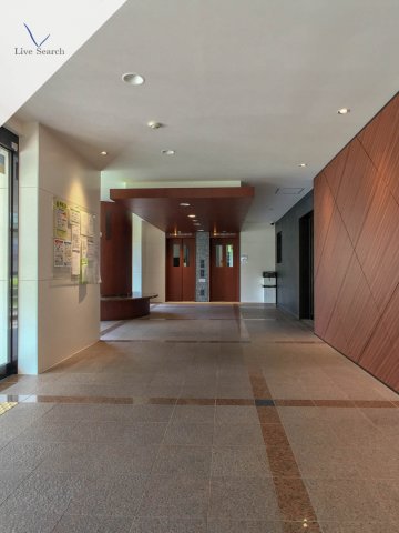 ロビー　落ち着いたロビーです