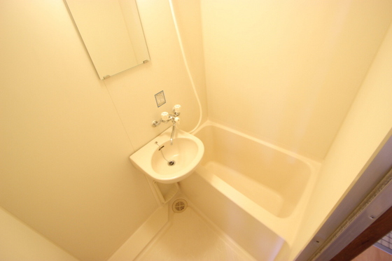 洗面設備　※別部屋の写真です