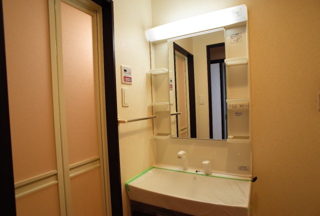 洗面設備　シャンプー＆ドレッサー