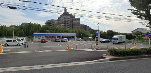 コンビニ　ローソン 神戸伊川谷町有瀬店（コンビニ）まで824m